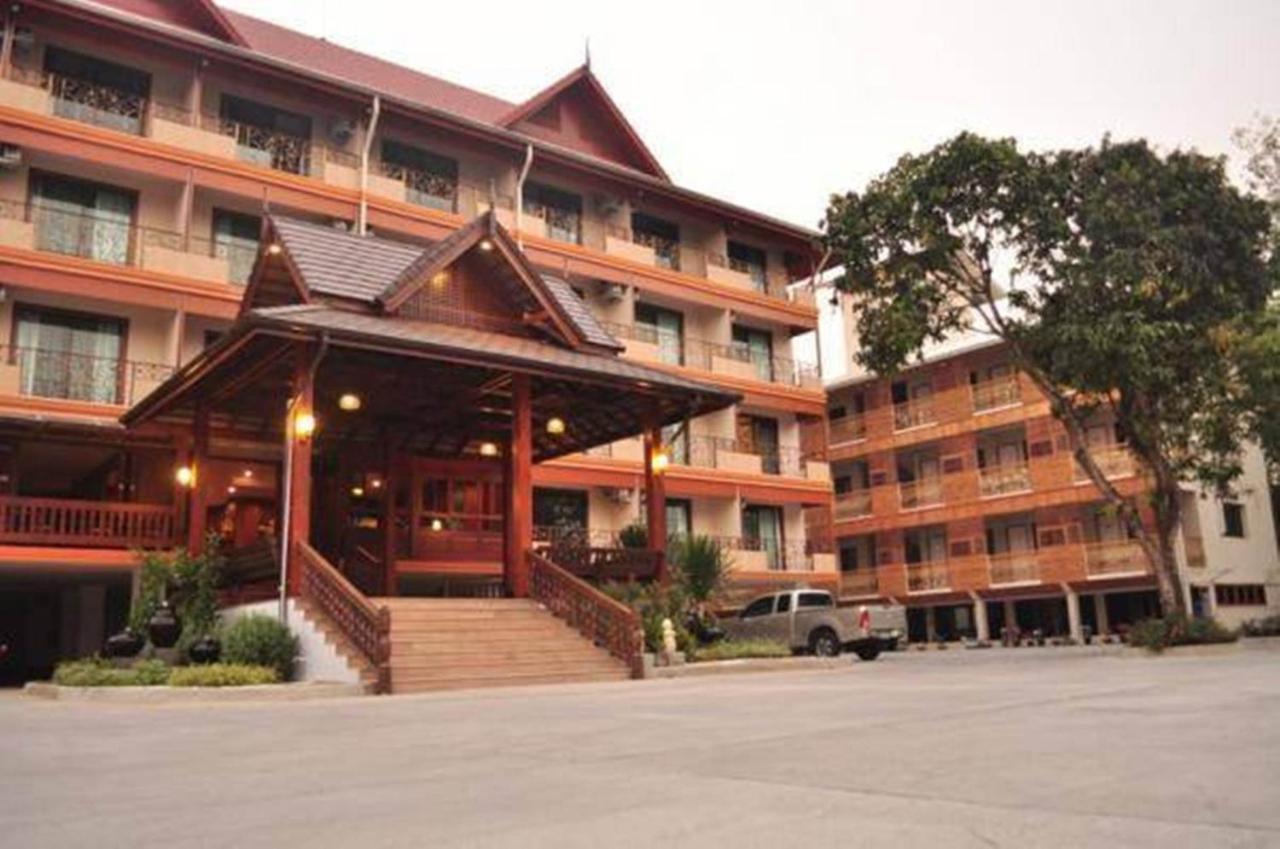 Baankhun Chiang Mai Hotel Экстерьер фото